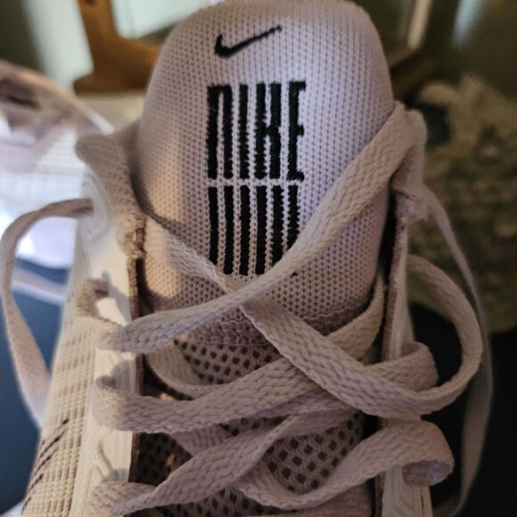 Nike Mens‎ or Unisex Nike Air Max Impact 3 White Doll White Purple Size 8 2022 main image 4